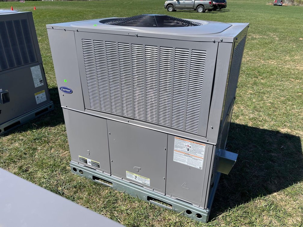 2023 Carrier Gas/AC Unit