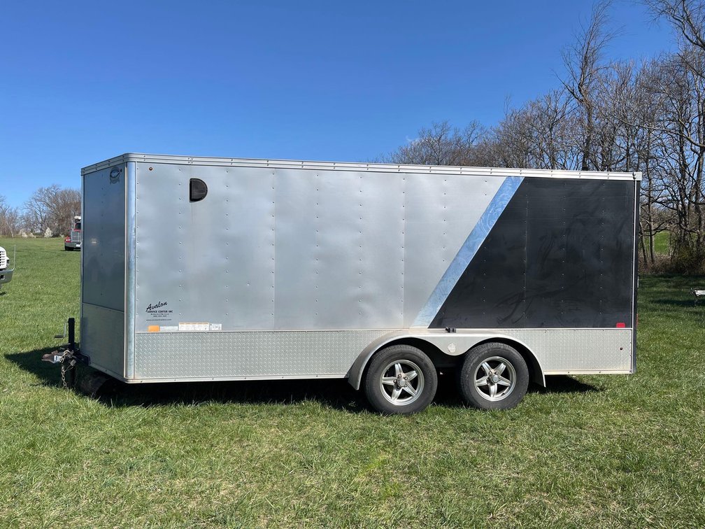 2015 United 18' Enclosed Trailer