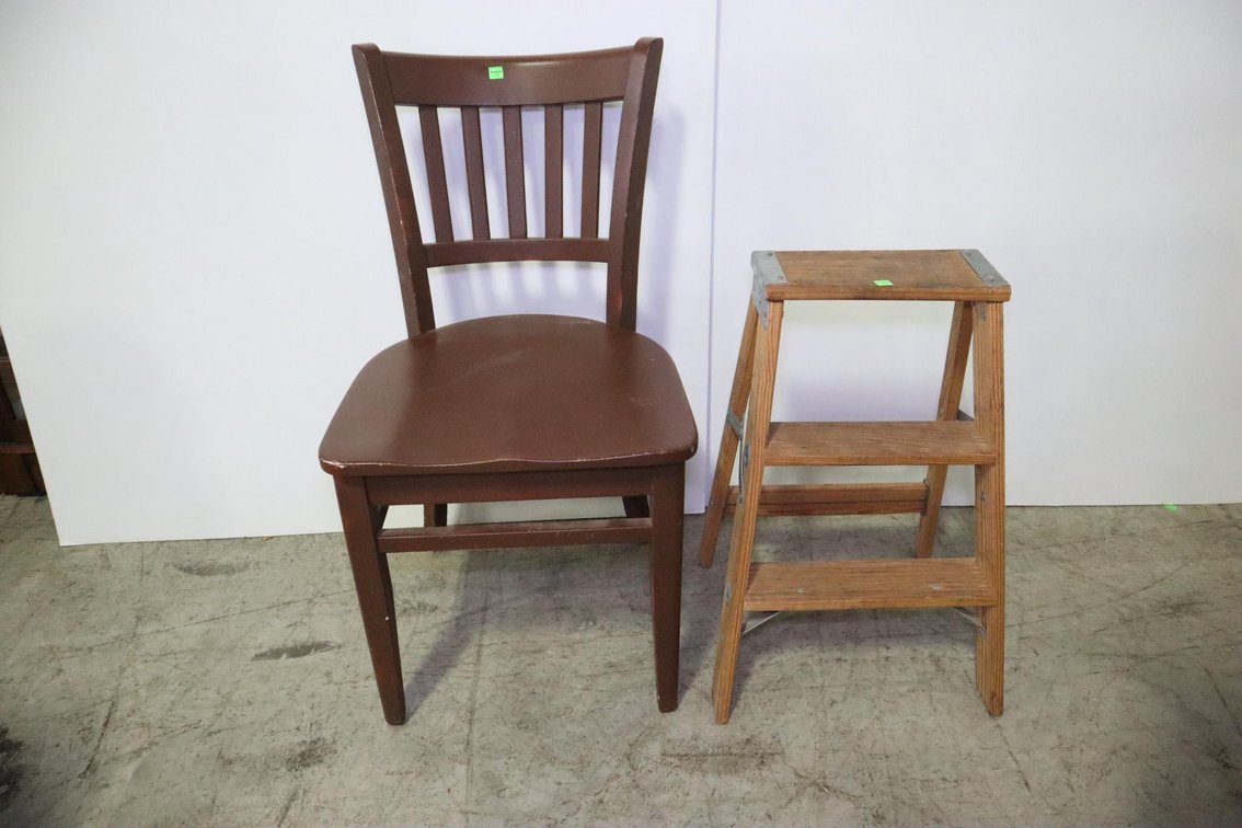 Chair and 2 Foot Step Ladder