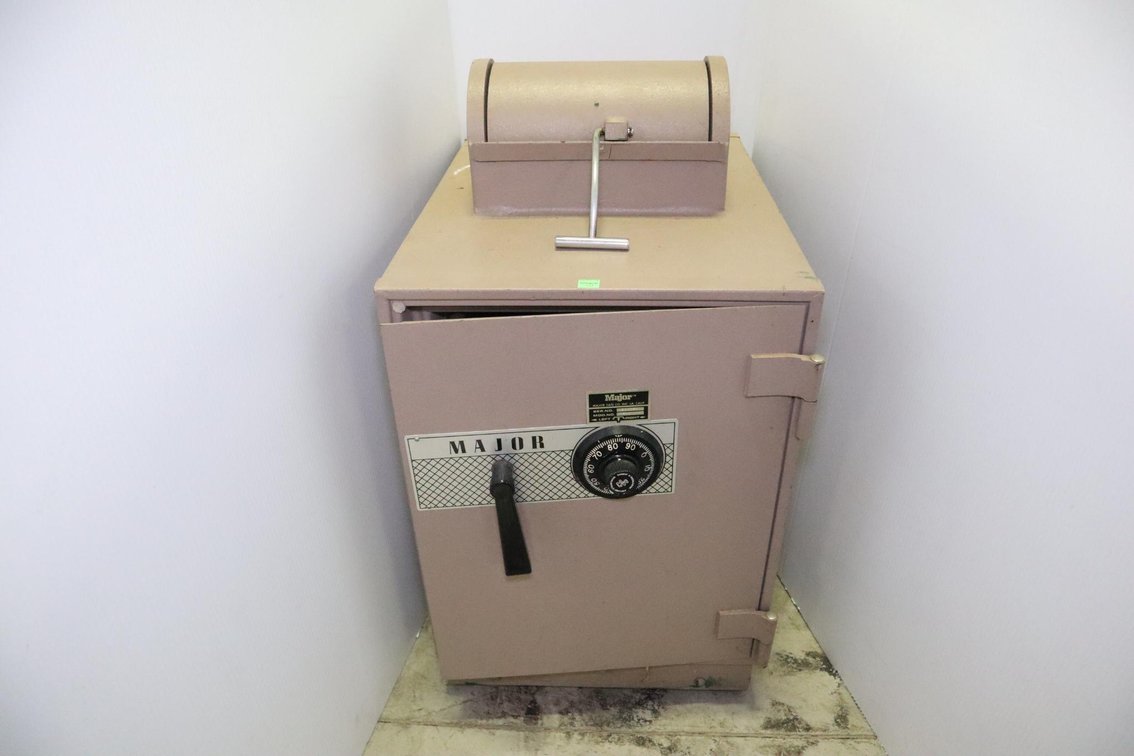 Major Combination Safe With Deposit Slot