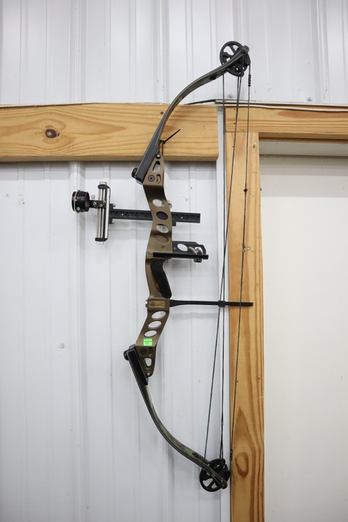 Hoyt Supreme Compound Bow