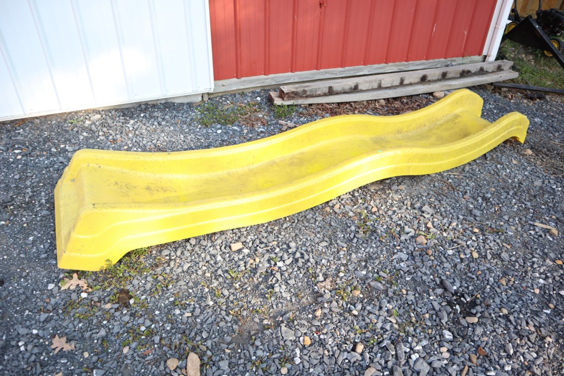 Plastic Sliding Board, Has A Crack