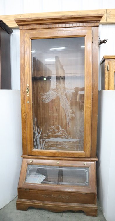 8 Gun Oak Cabinet, No Key