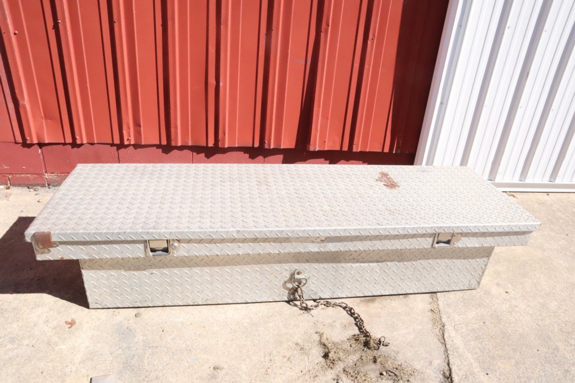 Diamond Plate Pickup Bed Tool Box