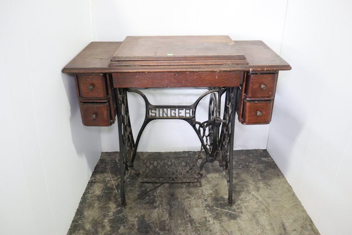 Antique Singer Treadle Sewing Machine