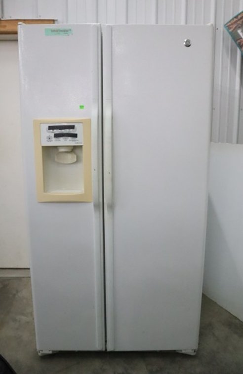 GE Side By Side Refrigerator