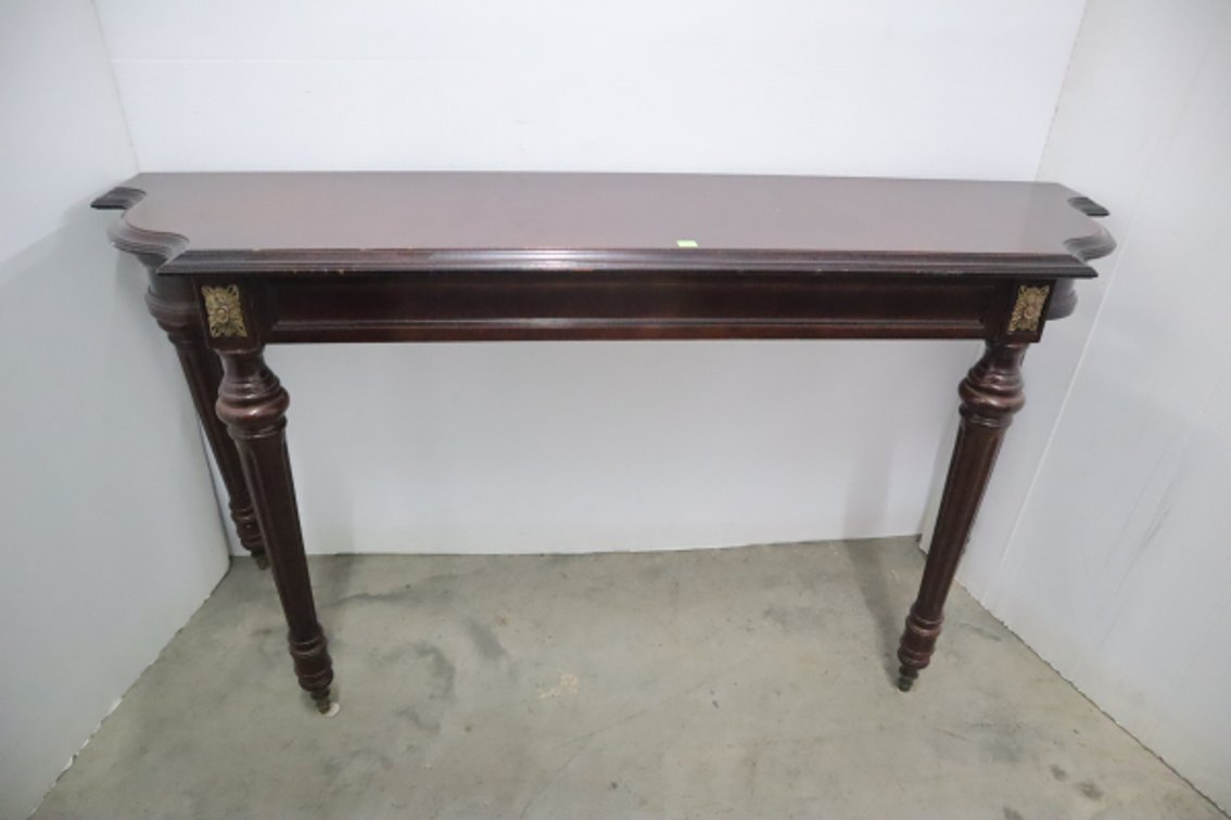 Foyer Table, 2 Legs Are Loose