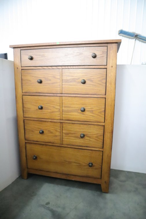 Liberty Furniture Chest of Drawers