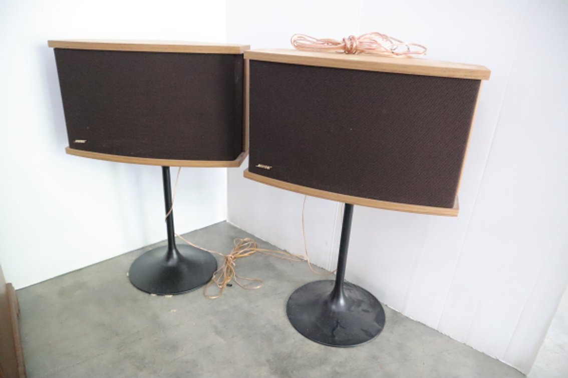 Pair of Bose Floor Speakers