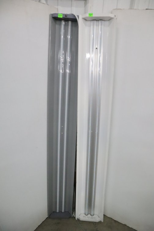 Pair of 4-Ft Led Lights