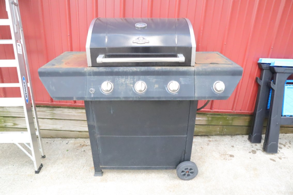 Grill Master Gas Grill