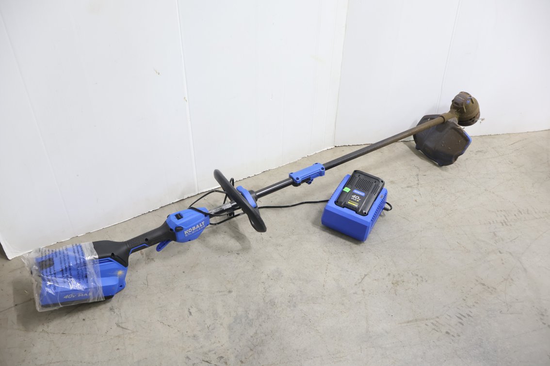Kobalt 40 Volt String Trimmer With Battery and Charger