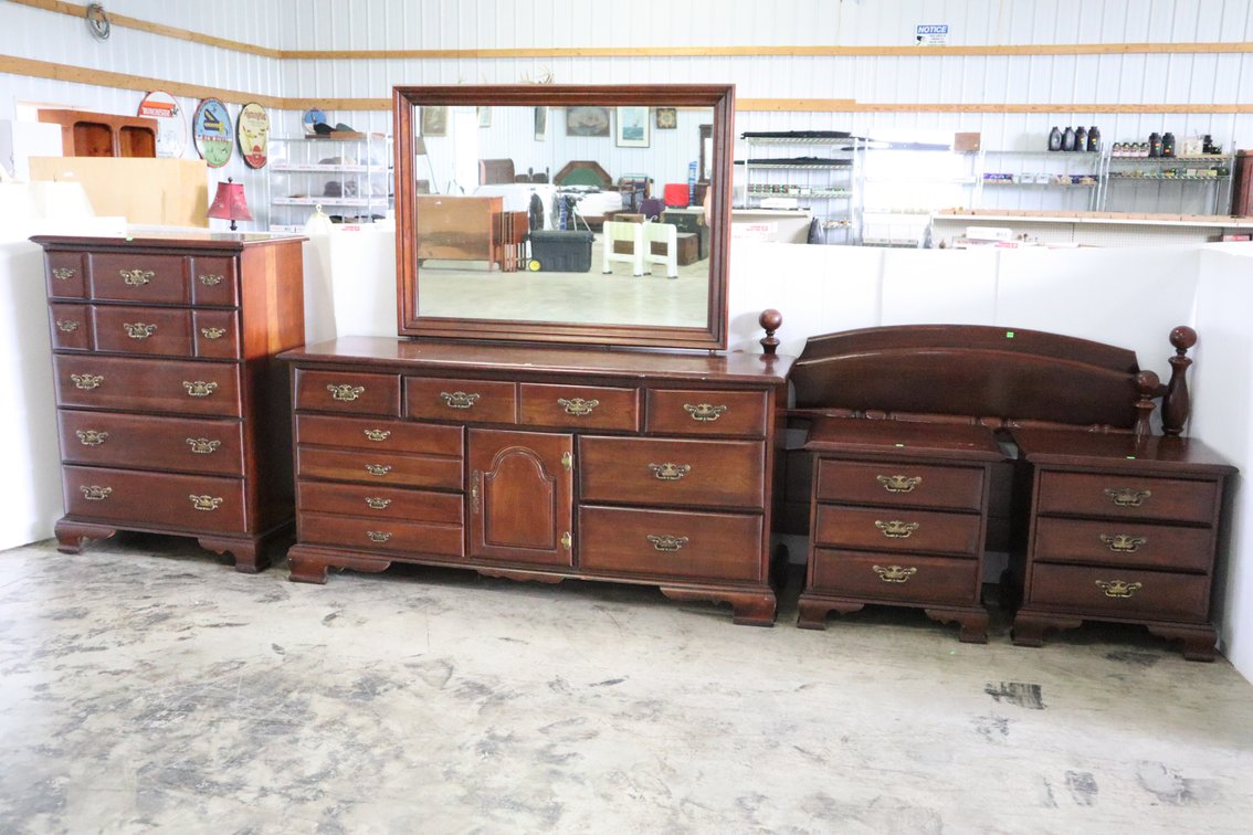 Bedroom Set - Fullsize