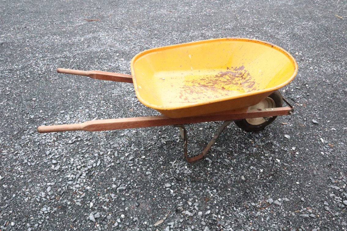 Steel Tub Wheelbarrow