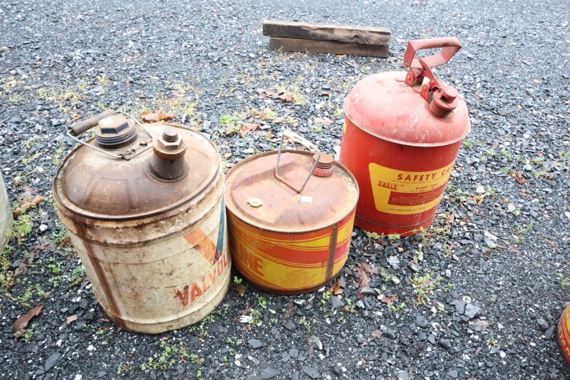 3 Metal Gas Cans