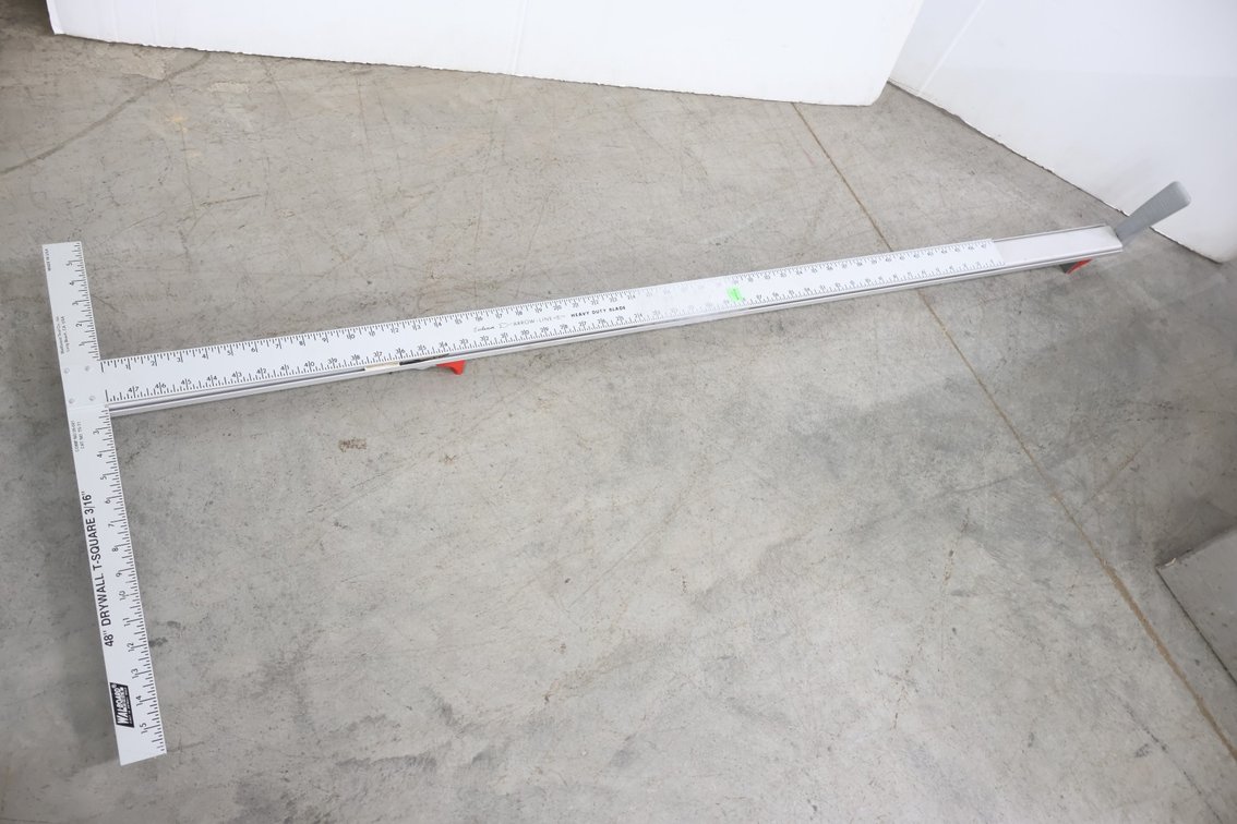Drywall T-Square and Straight Edge Clamp