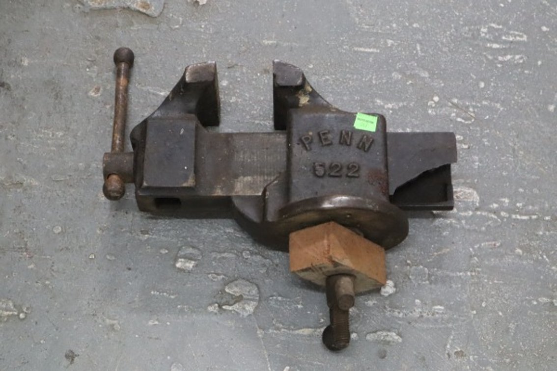 Bench Vise