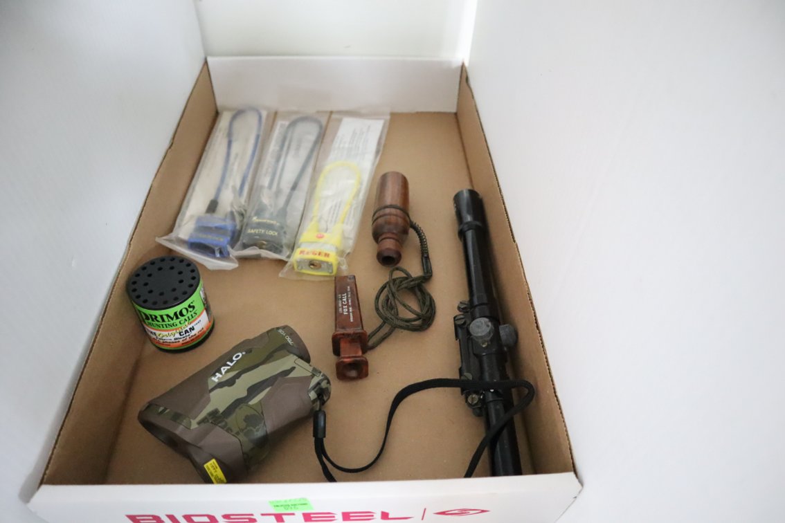 Halo Rangefinder, Predator Calls, Can Call, Gun Safety Locks, 4 X15 Mm Scope