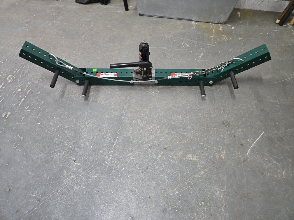 Hoyt Manual Bow Press