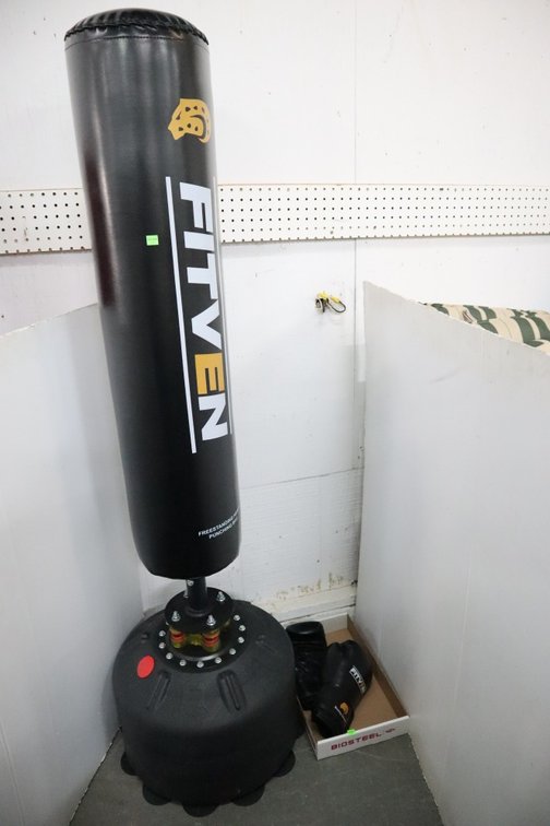 Fitven Free Standing Punching Bag and Gloves