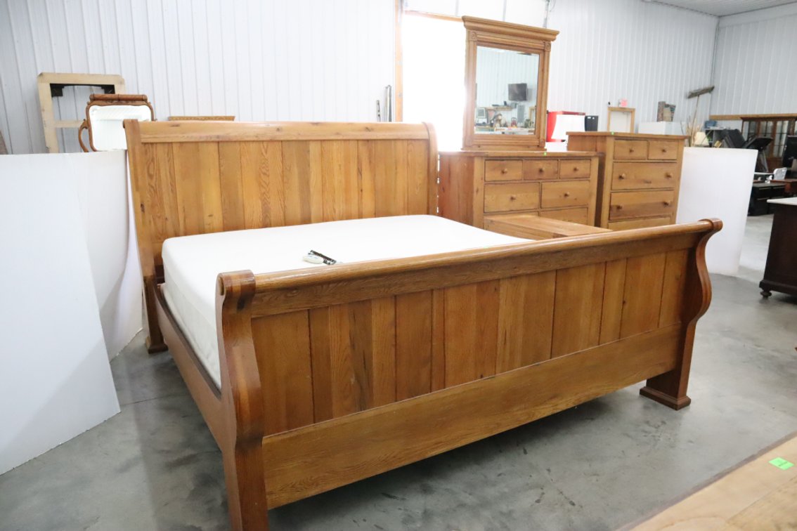 Oak King Size Bedroom Suit, Adjustable Mattress With Sleigh Bed Frame, Chest of Drawers, Dresser and Nightstand