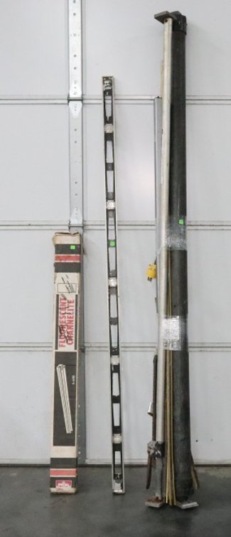 Cargo Bar, Craftsman 6 Ft Level, 4 Ft Fluorescent Light Fixture, Miscellaneous