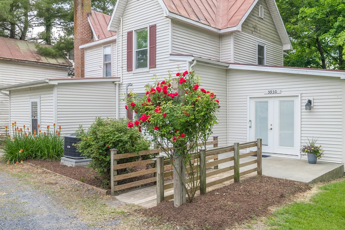 Image for Mt. Crawford Farm Auction