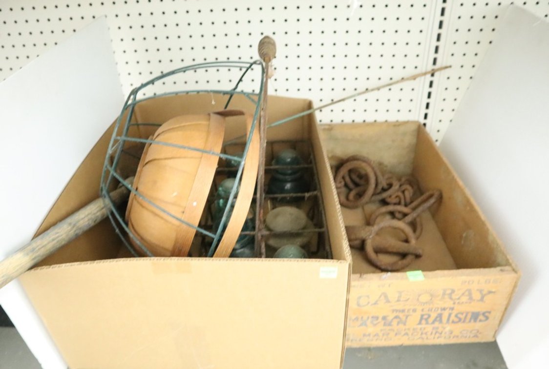 Antique Collectibles, Raisins Crate