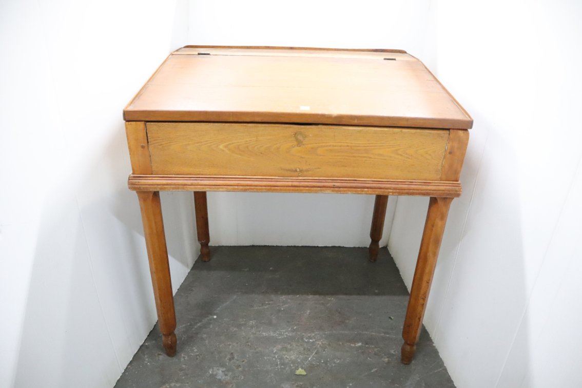Slant Top Desk With Hinged Lid