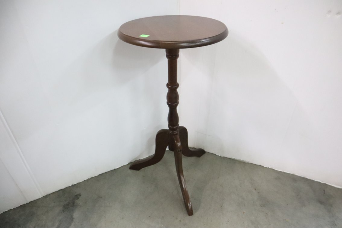 Small Round Stand
