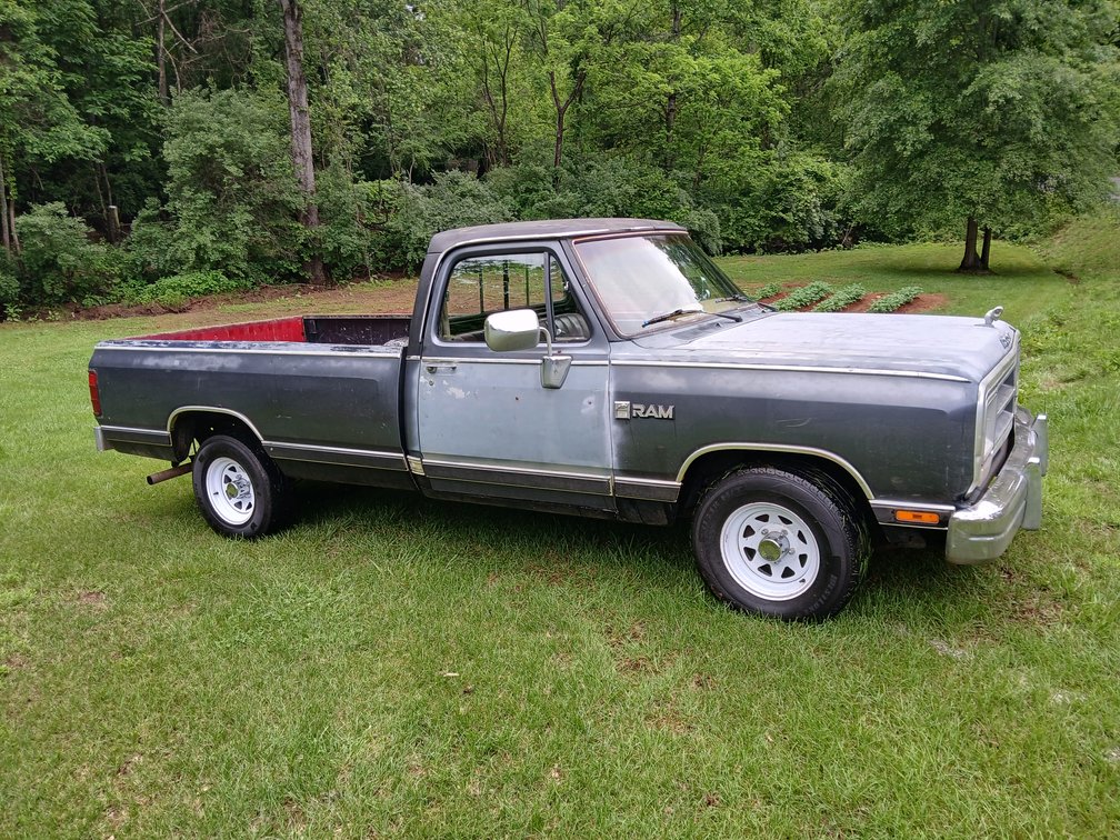 1988 Dodge D150 Truck