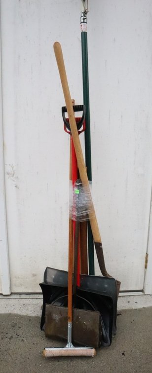 Snow Shovels, Hand Tools
