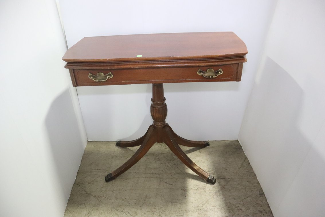 Fliptop Game Table
