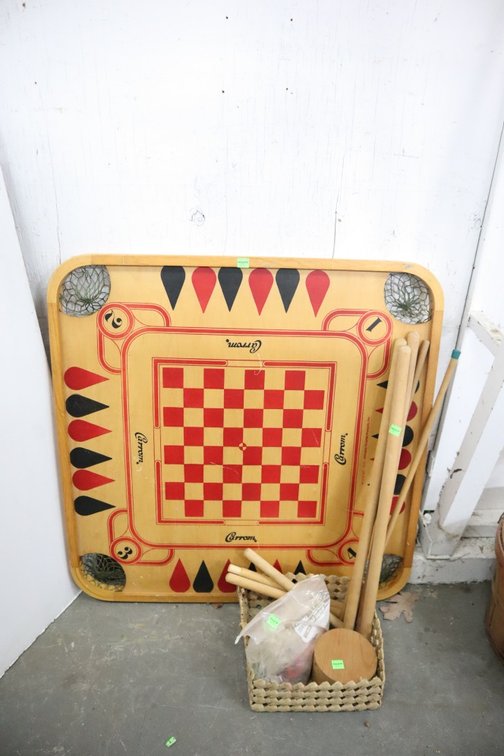 Carrom Board With Accessories