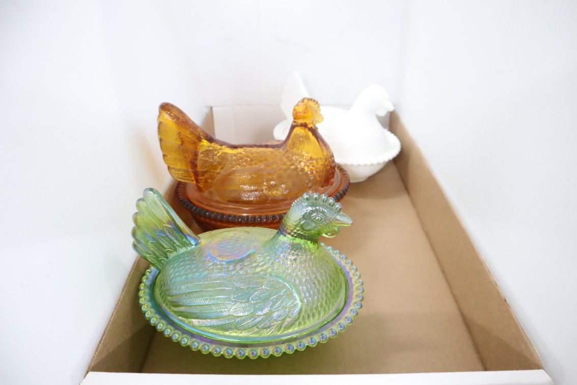 3 Hen On The Nest Glass Candy Dishes