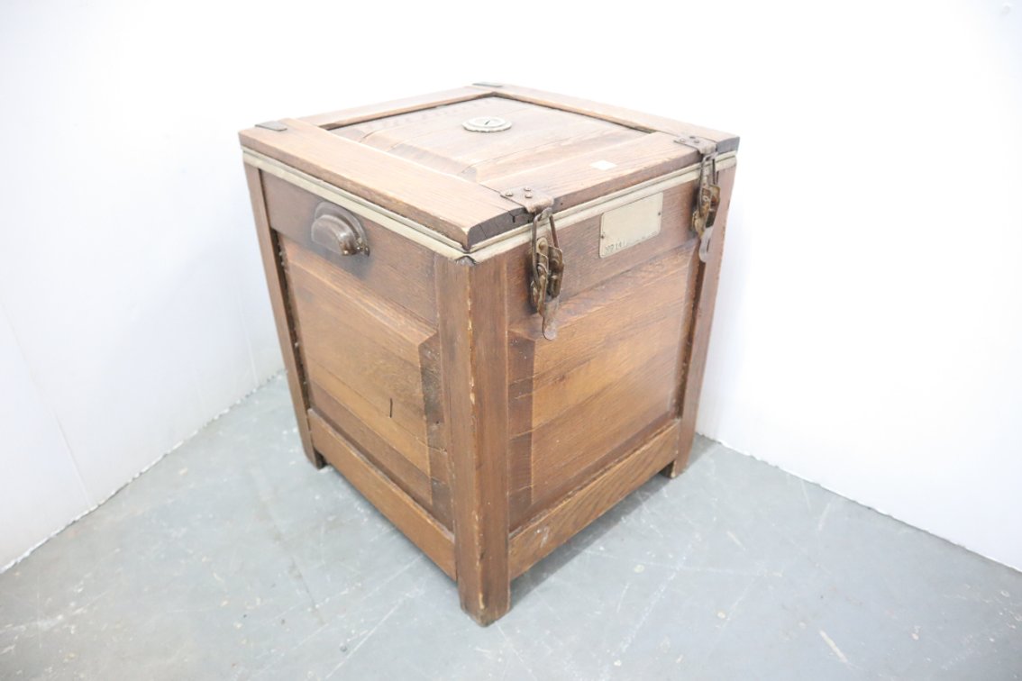 Antique Insulated Box