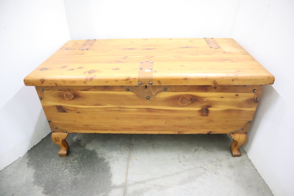 Cedar Chest, 1 Leg Needs Reinforced
