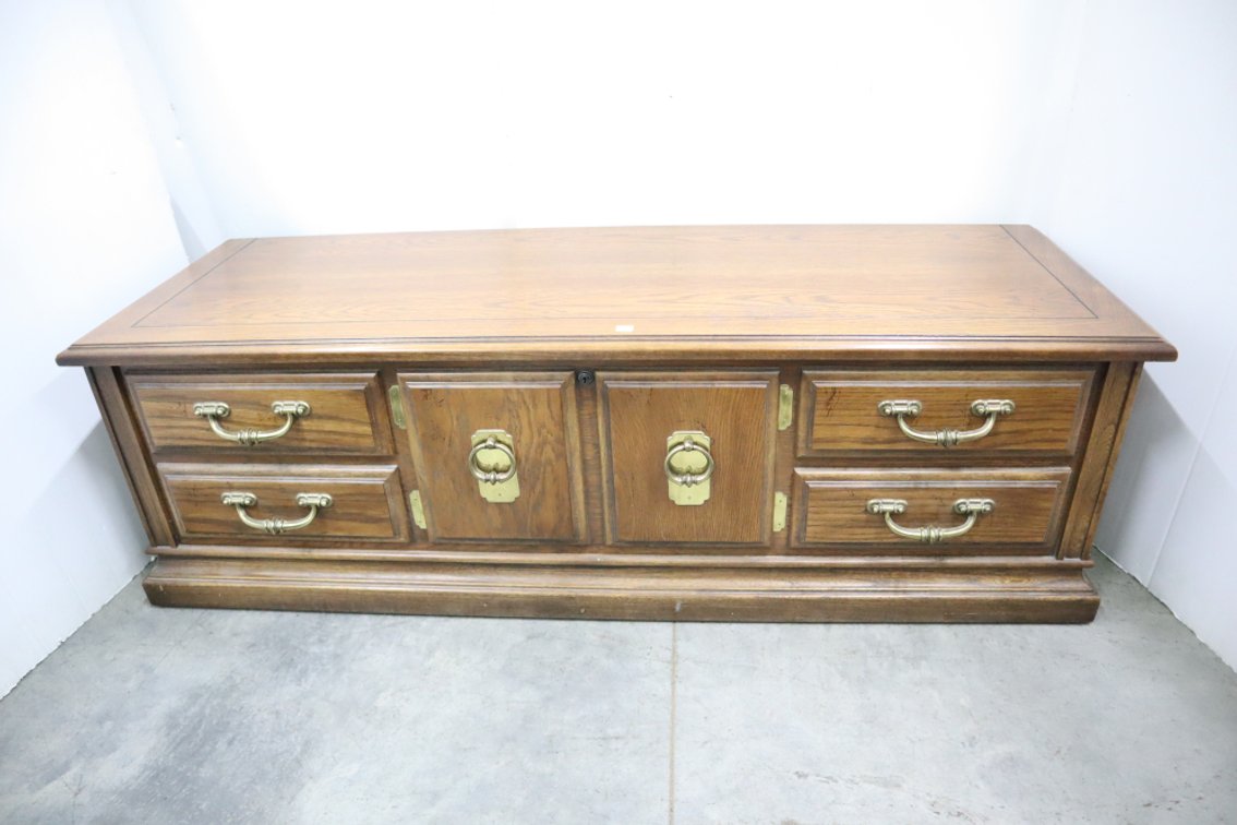 Lane Cedar Chest