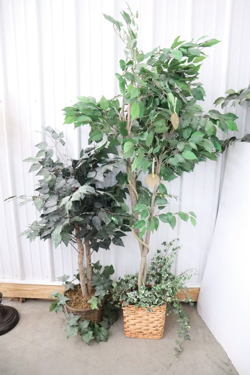 Pair of Artificial Trees