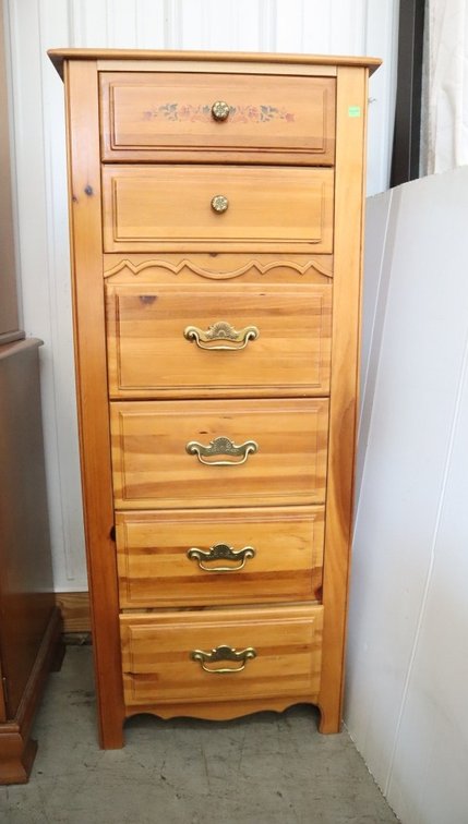 Broyhill Lingerie Chest