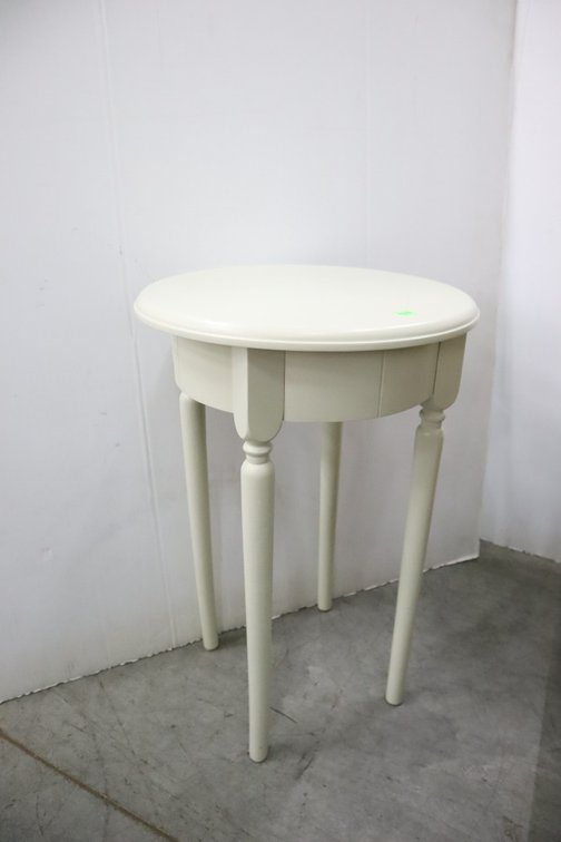 Round Stand