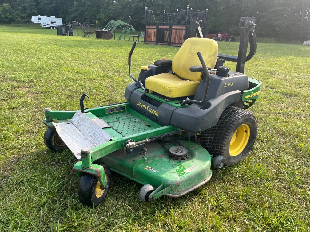 John Deere Zero Turn Mower 