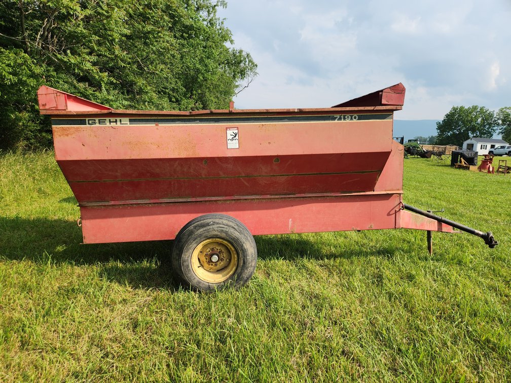 Gehl 7190 Feed Mixer Wagon