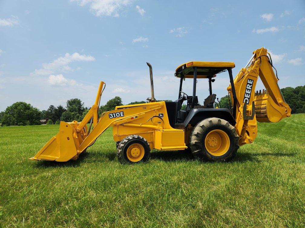 John Deere 310E Backhoe