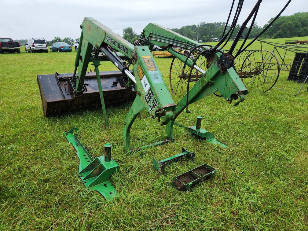 Great Bend 440S Loader 