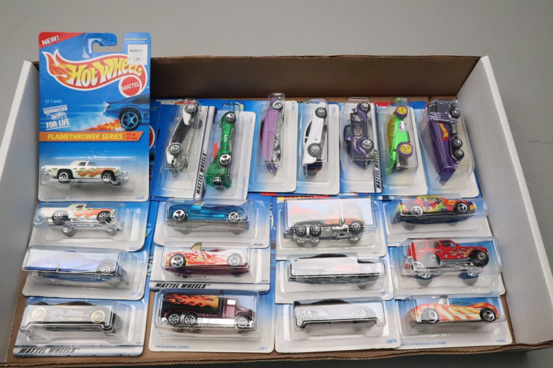 20 Specialty Hot Wheels