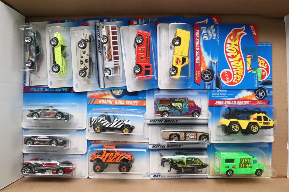 4 Complete Specialty Series Vintage Hot Wheels, 16 Hot Wheels Total