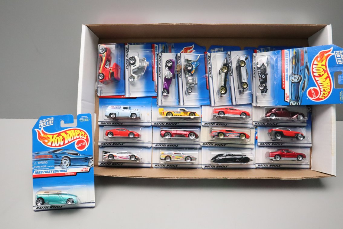 20 First Edition 1999 Hot Wheels