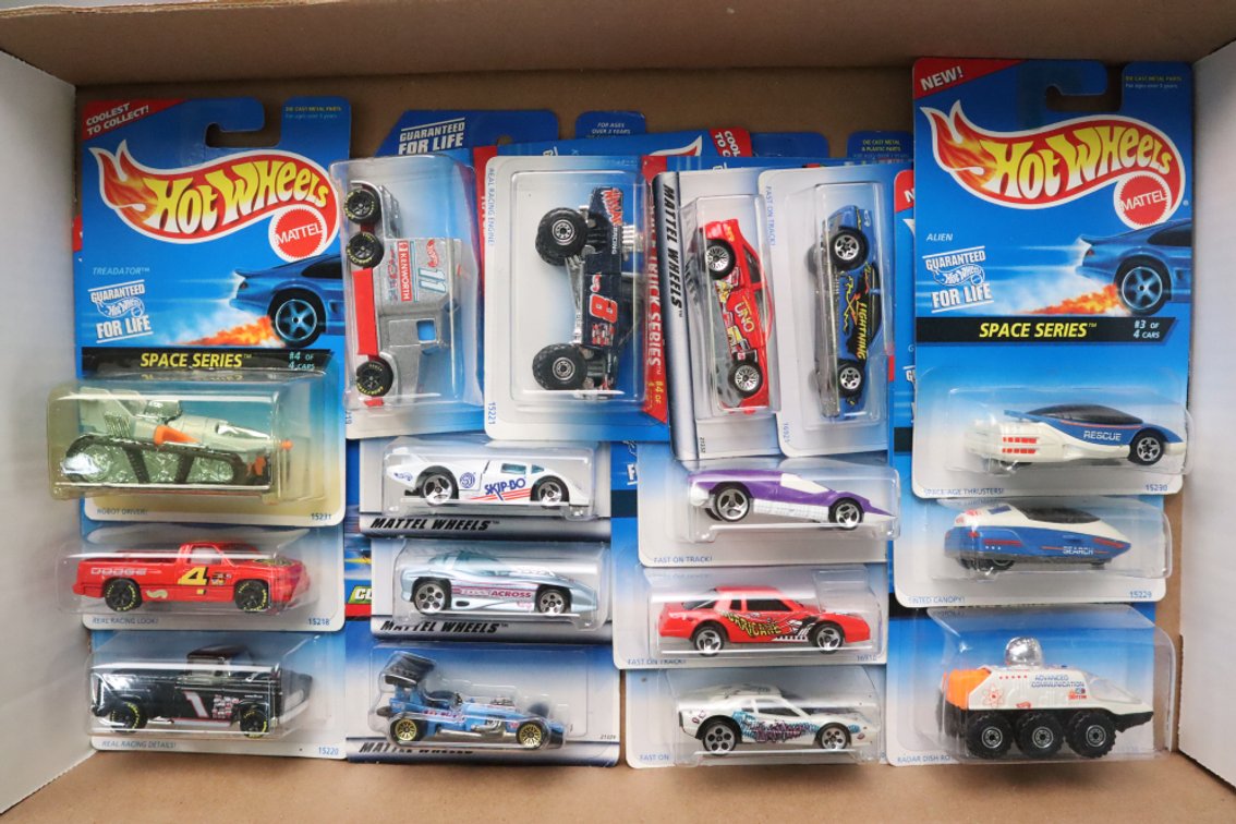 4 Complete Specialty Series Vintage Hot Wheels, 16 Hot Wheels Total