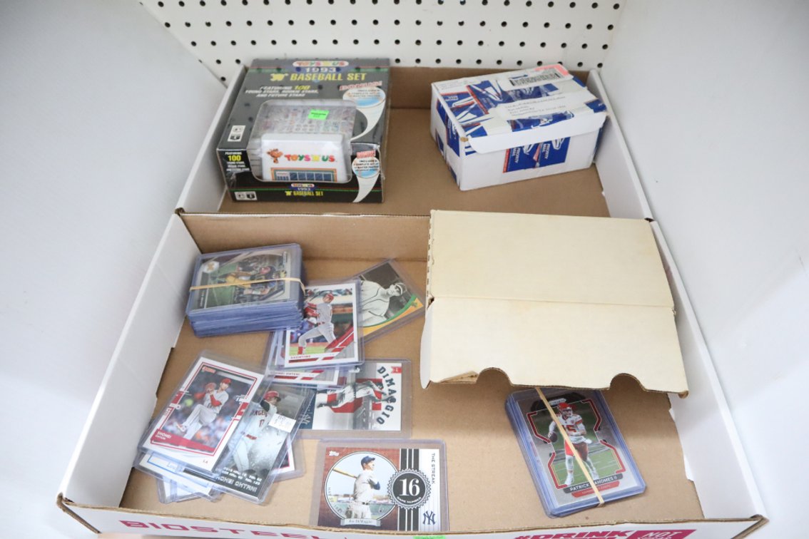 Collectible Baseball and Sports Cards